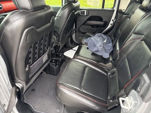 Used 2020 Jeep Gladiator Rubicon image 8