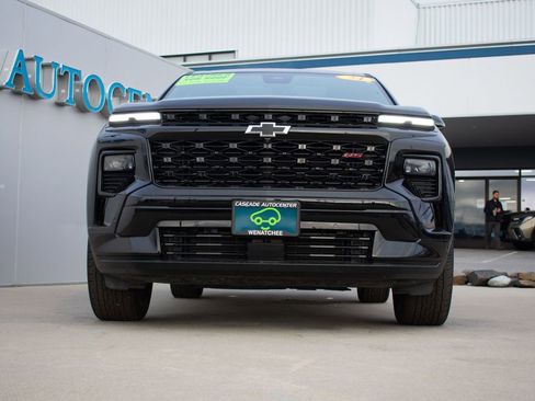 Certified 2024 Chevrolet Traverse RS image 3