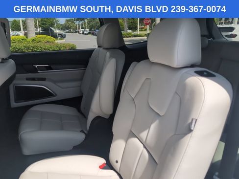 Used 2025 Kia Telluride EX w/ EX Captain's Chair Package AWD/4WD image 30