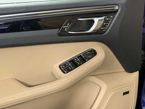 New 2025 Porsche Macan image 28