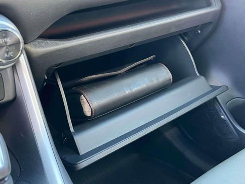 Used 2023 Toyota RAV4 SE w/ Convenience Package image 13