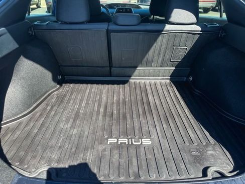 Used 2017 Toyota Prius Two w/ Prius Two Safety Plus Package FWD image 22