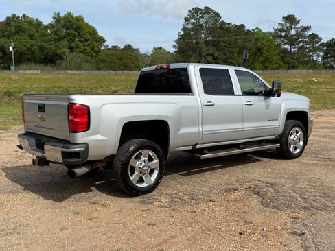 Used 2016 Chevrolet Silverado 2500 LT w/ LT Convenience Package RWD image 5