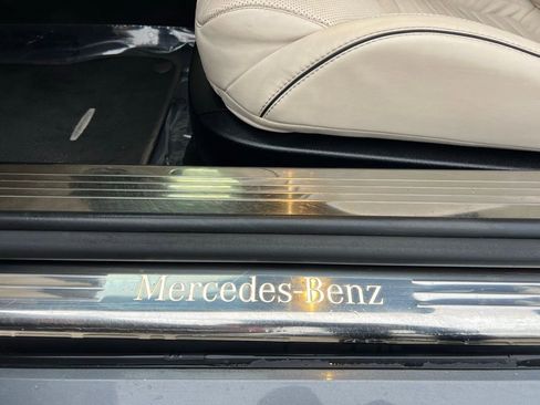 Used 2018 Mercedes-Benz SL 550 image 33
