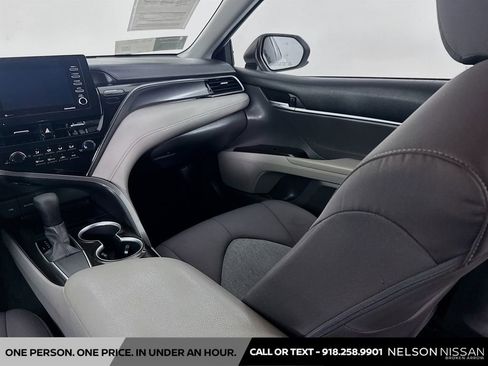 Used 2021 Toyota Camry LE FWD image 22