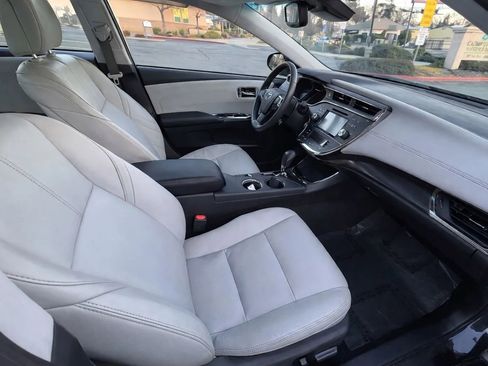 Used 2018 Toyota Avalon XLE Plus w/ Carpet Mat Package image 12