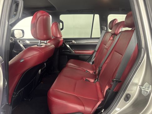 Used 2023 Lexus GX 460 Luxury w/ Off Road Package AWD/4WD image 18