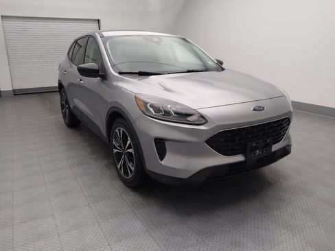 Used 2022 Ford Escape SE w/ SE Sport Appearance Package FWD image 14