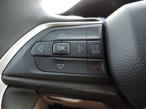 Used 2025 Jeep Grand Cherokee L Limited w/ Luxury Tech Group II image 31