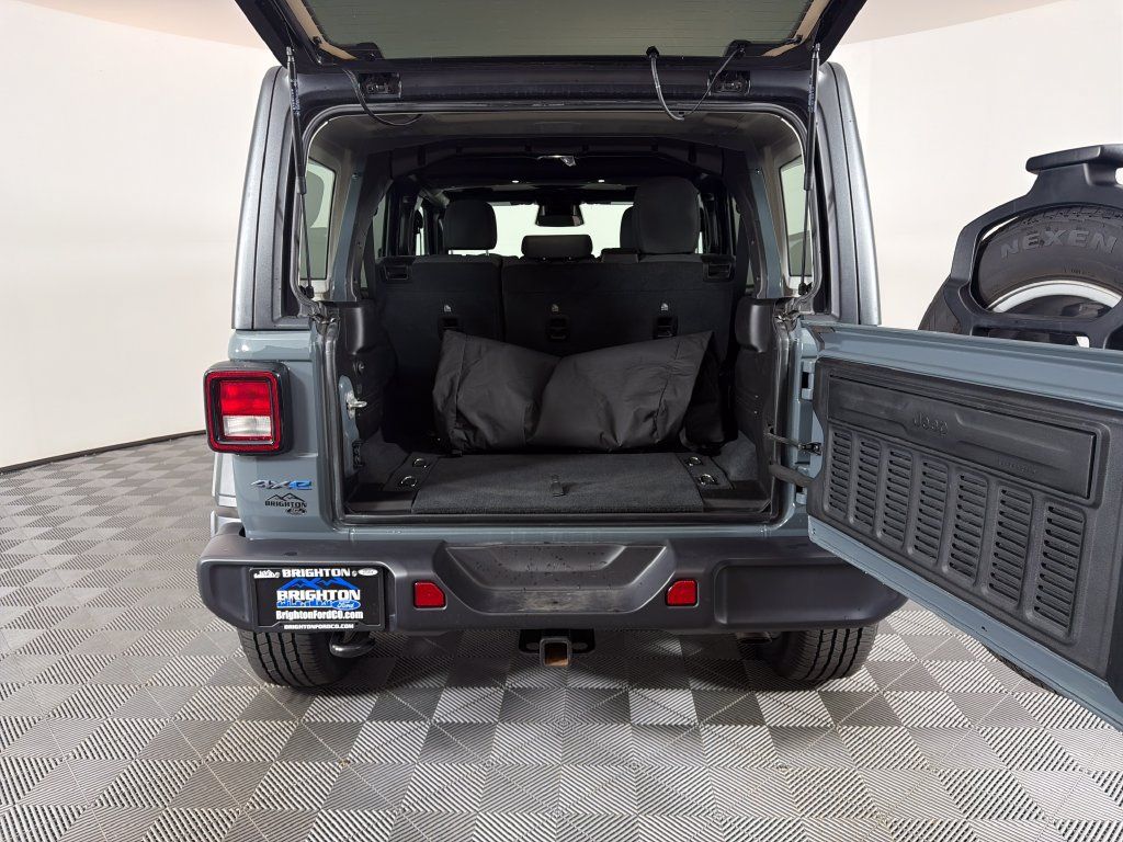 Used 2025 Jeep Wrangler Unlimited Sport S 4xe AWD/4WD image 22