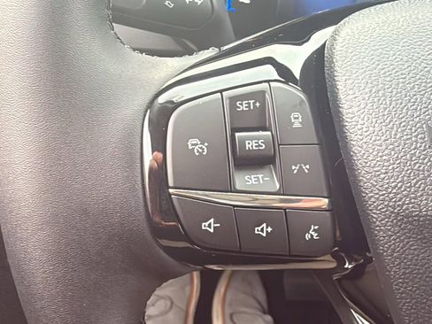 New 2026 Ford Escape SE image 15