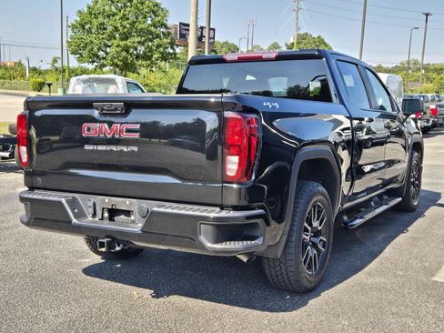 Used 2024 GMC Sierra 1500 Pro w/ Graphite Edition AWD/4WD image 4