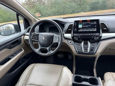 Used 2018 Honda Odyssey EX image 19