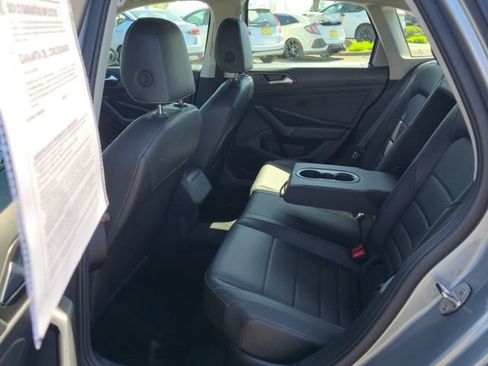 Used 2024 Volkswagen Jetta SE FWD image 41