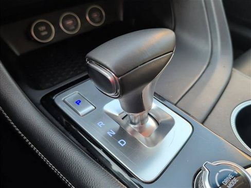 Used 2025 Genesis G70 2.5T RWD image 20