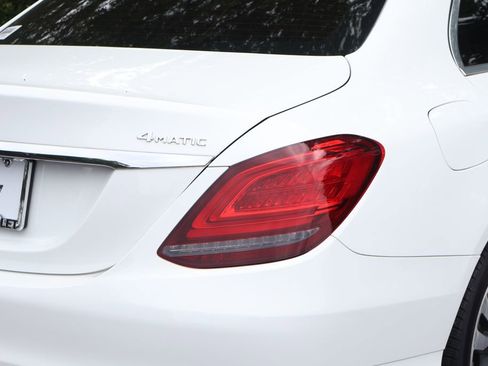 Used 2020 Mercedes-Benz C 300 4MATIC Sedan image 8