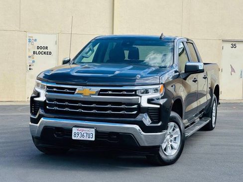 Used 2024 Chevrolet Silverado 1500 LT AWD/4WD image 3