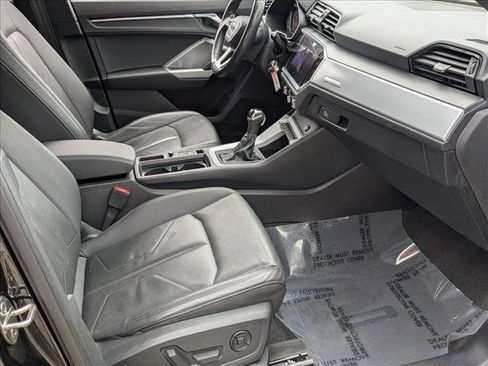 Used 2021 Audi Q3 2.0T Premium image 22