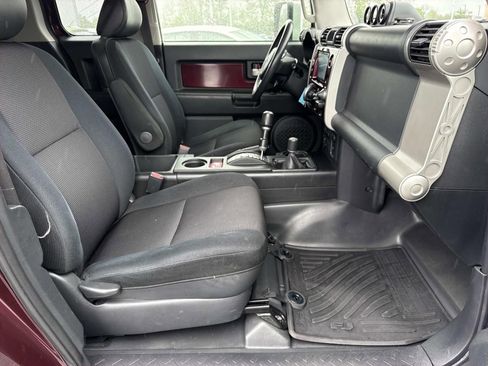 Used 2007 Toyota FJ Cruiser 4WD image 25