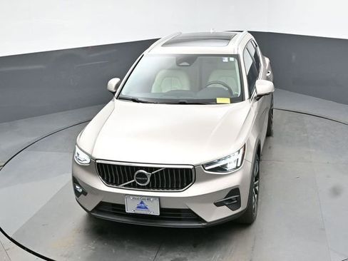 Used 2023 Volvo XC40 B5 Plus w/ Driver Assist Package image 18