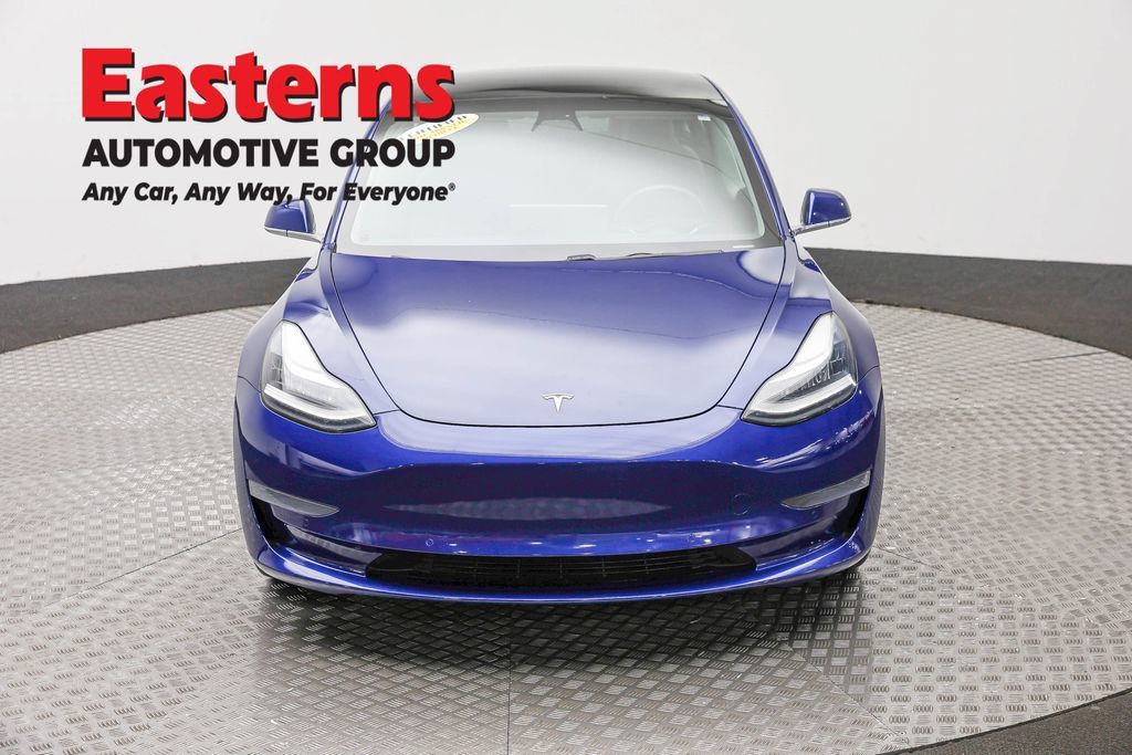 Used 2020 Tesla Model 3 Standard Range RWD image 4