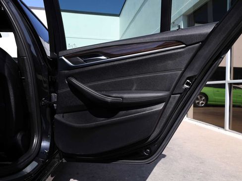 Used 2019 BMW 530e w/ Convenience Package RWD image 41