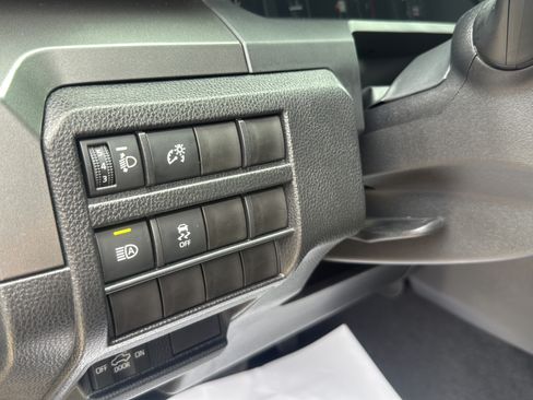 Used 2026 Toyota Tacoma SR5 AWD/4WD image 28
