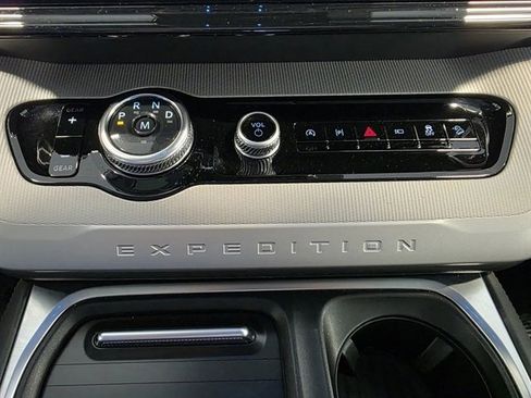 Used 2025 Ford Expedition Max Active image 43