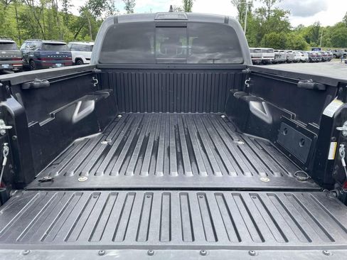 Used 2023 Toyota Tacoma SR5 w/ Technology Package AWD/4WD image 32