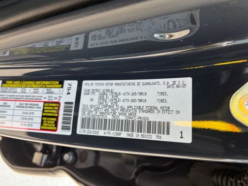 Used 2025 Toyota Tacoma TRD Pro AWD/4WD image 31