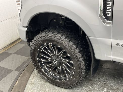 Used 2022 Ford F350 Platinum image 37