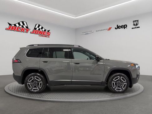 New 2026 Jeep Cherokee Laredo AWD/4WD image 11