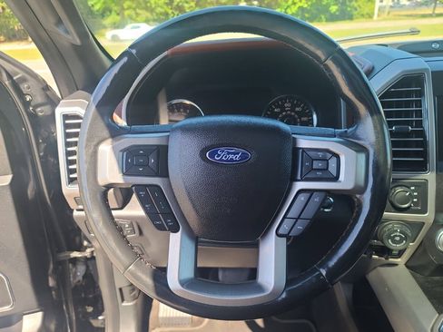 Used 2018 Ford F150 Platinum w/ Equipment Group 701A Luxury AWD/4WD image 18