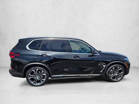 Certified 2025 BMW X5 xDrive40i AWD/4WD image 5