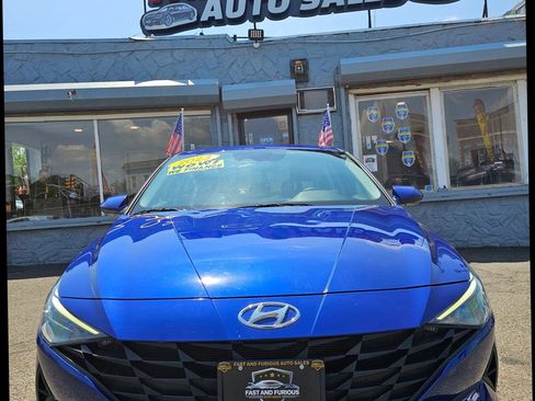 Used 2023 Hyundai Elantra SEL w/ Convenience Package image 1
