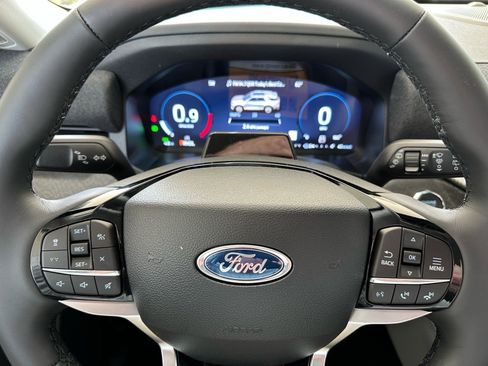 New 2026 Ford Explorer Platinum AWD/4WD image 34
