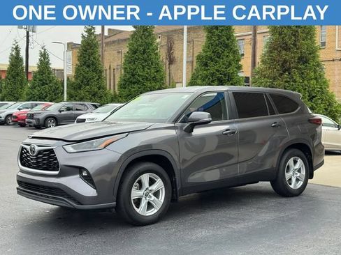 Used 2024 Toyota Highlander LE FWD image 7