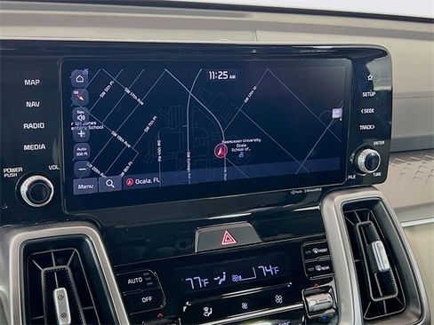 Used 2023 Kia Sorento S image 14