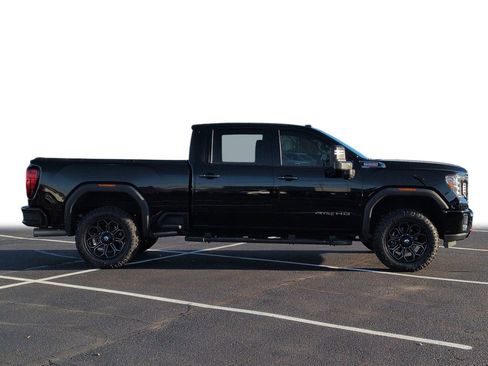 Used 2020 GMC Sierra 2500 AT4 w/ AT4 Premium Package image 11