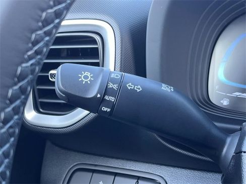 Used 2026 Hyundai Venue SEL image 28