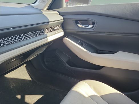 Used 2023 Honda Accord EX image 18