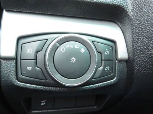 Used 2017 Ford Explorer XLT w/ Equipment Group 202A image 24