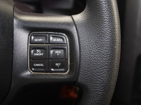 Used 2018 RAM 1500 Express AWD/4WD image 27