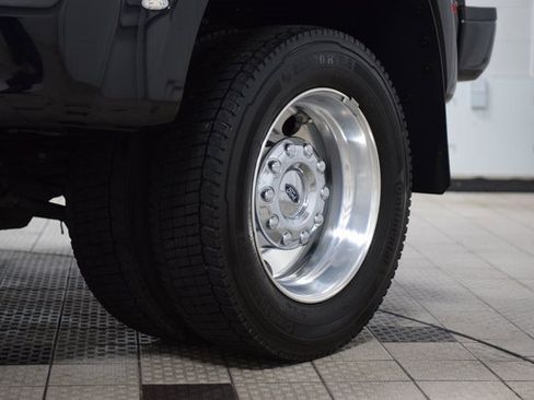 Used 2022 Ford F450 Platinum w/ FX4 Off-Road Package image 29