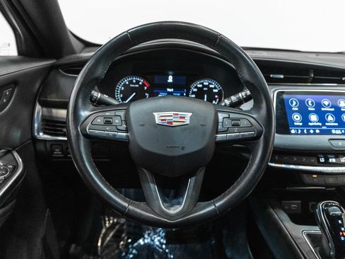 Used 2023 Cadillac XT4 Premium Luxury AWD/4WD image 16