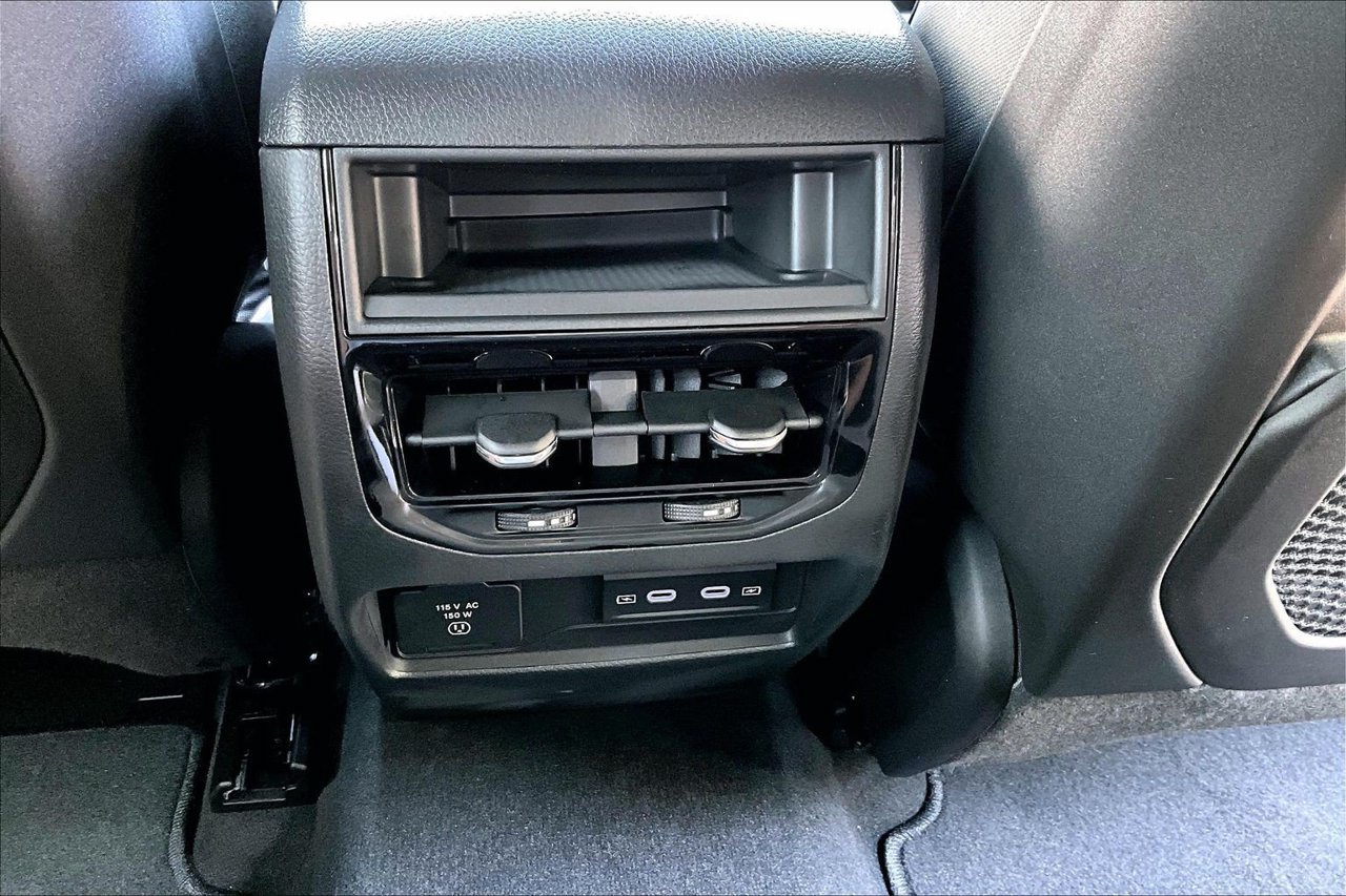 New 2027 Jeep Grand Cherokee Altitude AWD/4WD image 15