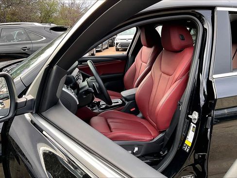 Used 2023 BMW X4 xDrive30i w/ Premium Package image 8