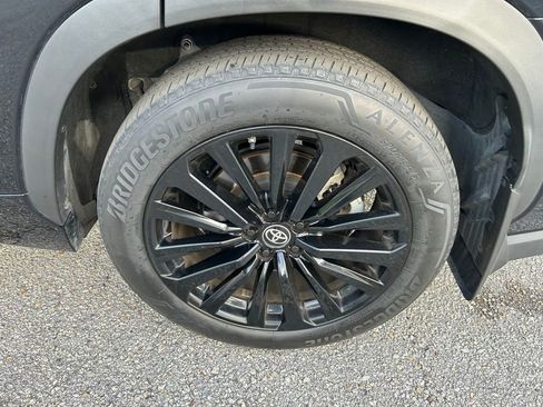 Used 2023 Toyota Highlander XSE image 9