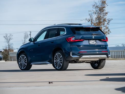 New 2026 BMW X1 xDrive28i w/ Technology Package image 3