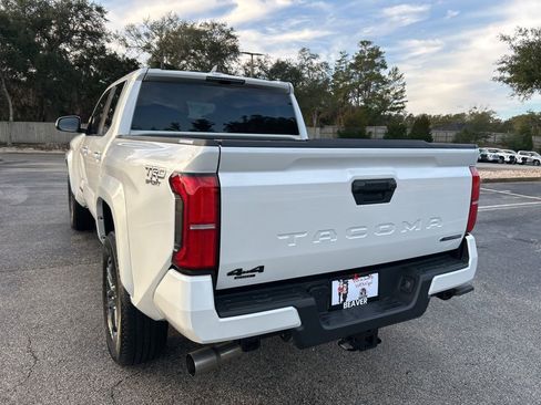 Used 2024 Toyota Tacoma TRD Sport image 4